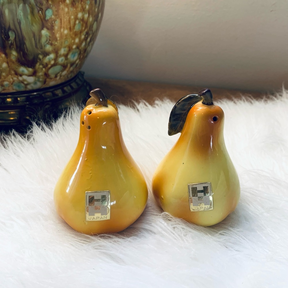 🦋2/$10 3/$15 4/$18 5/$20 Vintage Howard Holt Pear S & P Shakers